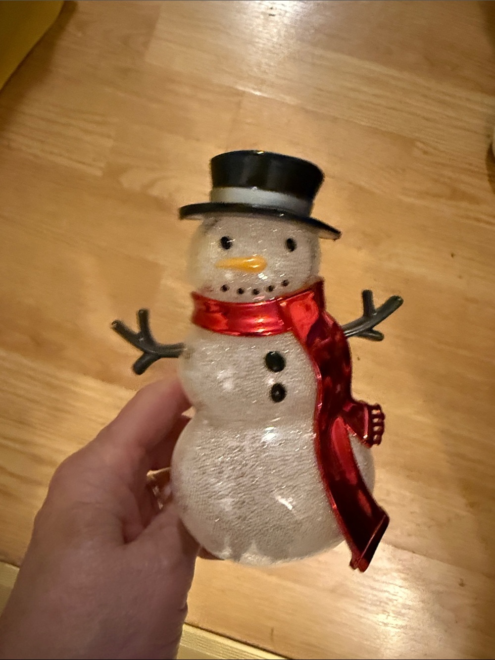 Bath & body Works, wallflower Festive Red-Scarf Snowman lights up glitz